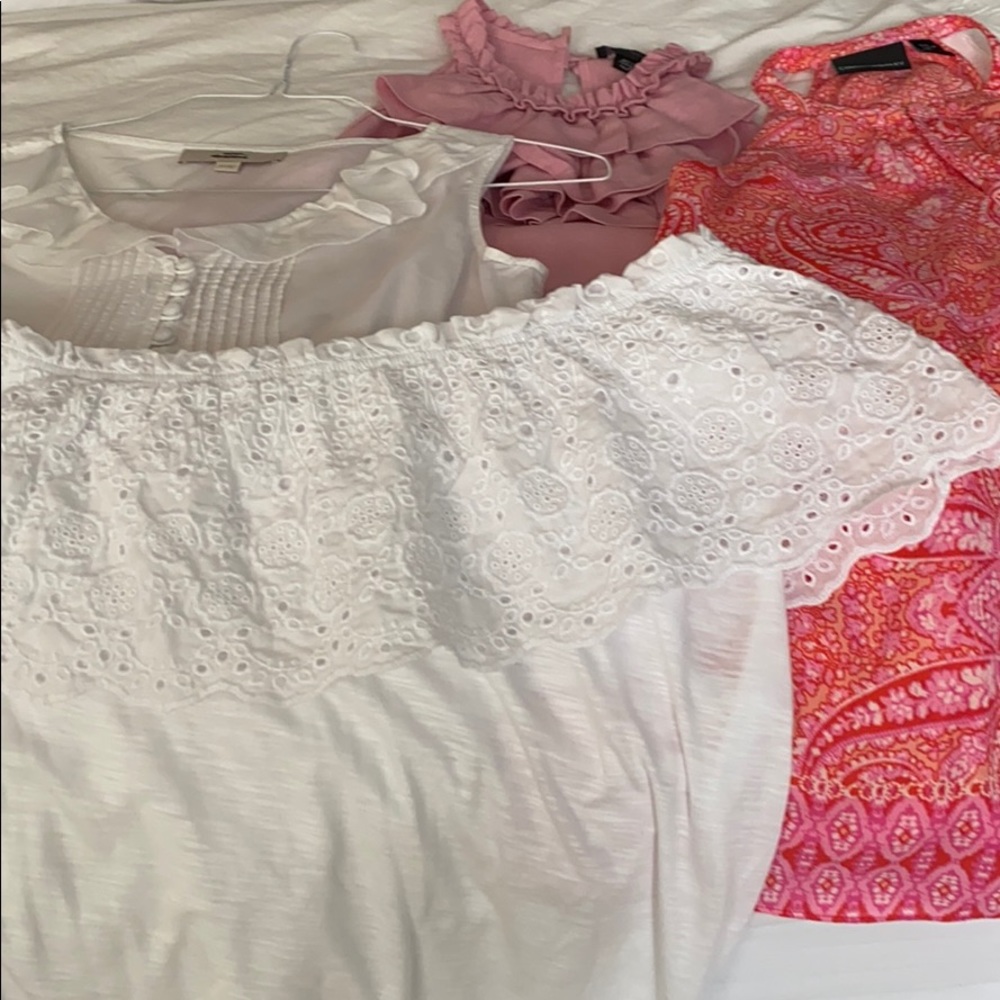 A Bundle Of Cute Sleeveless Tops